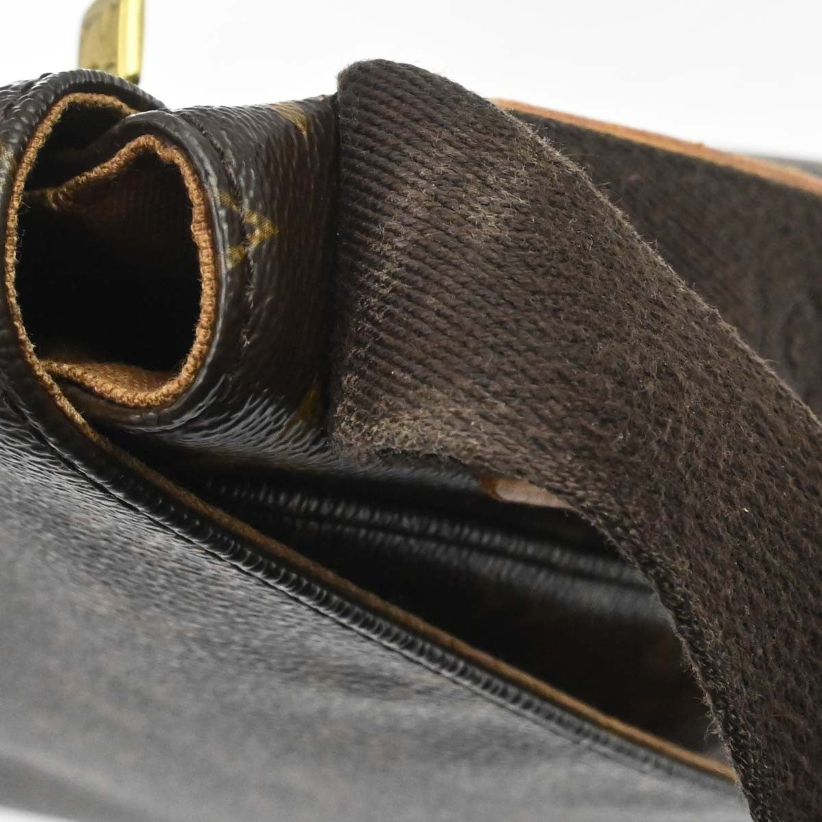 Louis Vuitton Beaubourg Messenger Monogram Canvas Brown Canvas Handbag (Pre-Owned)