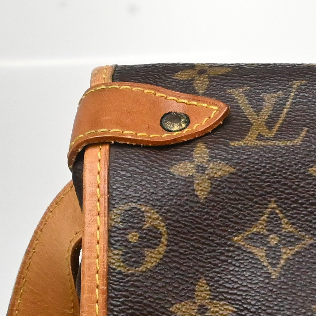 Louis Vuitton Saumur Monogram Canvas Brown Canvas Shoulder Bag Bag (Pre-Owned)