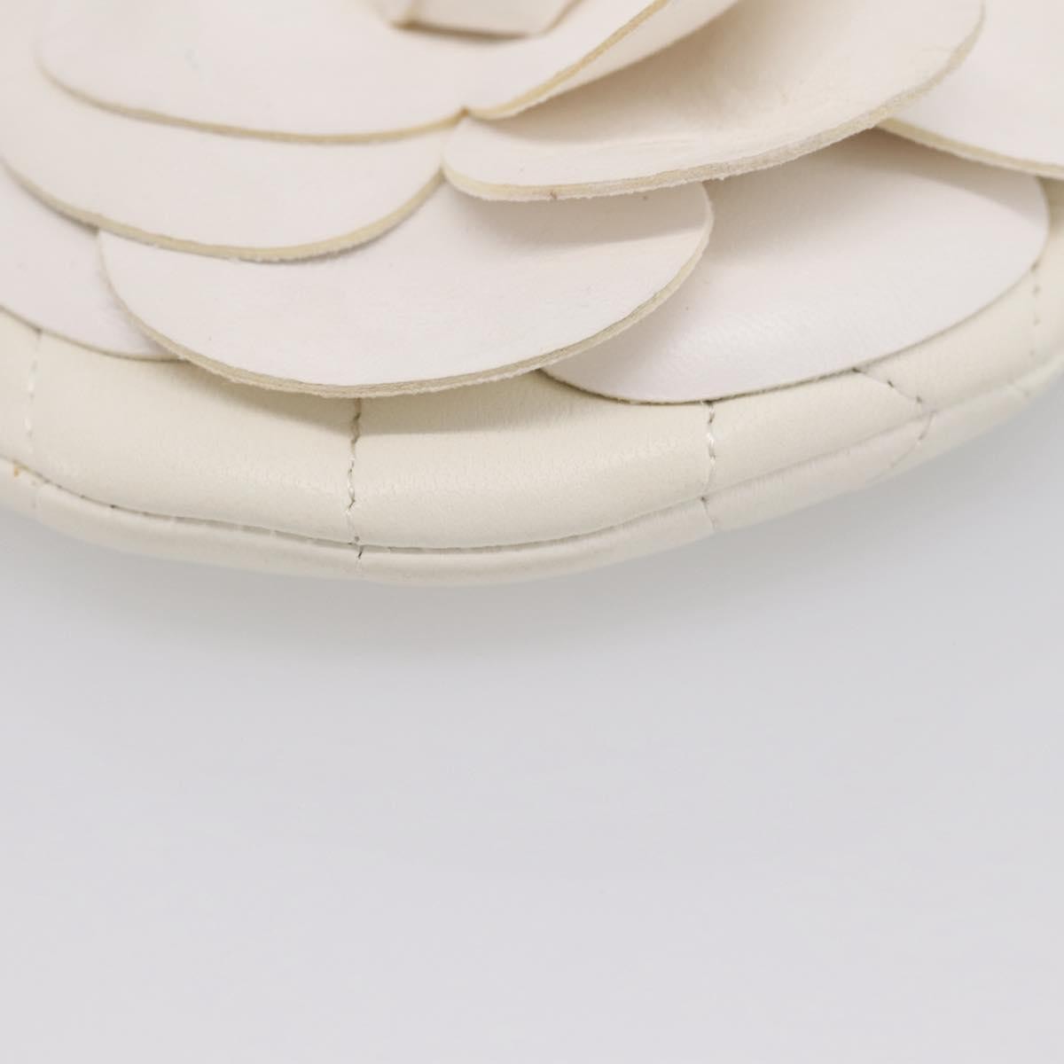 Chanel Camellia Round Clutch With Chain Lambskin White Leather Clutche & Pouche Bag (Pre-Owned)