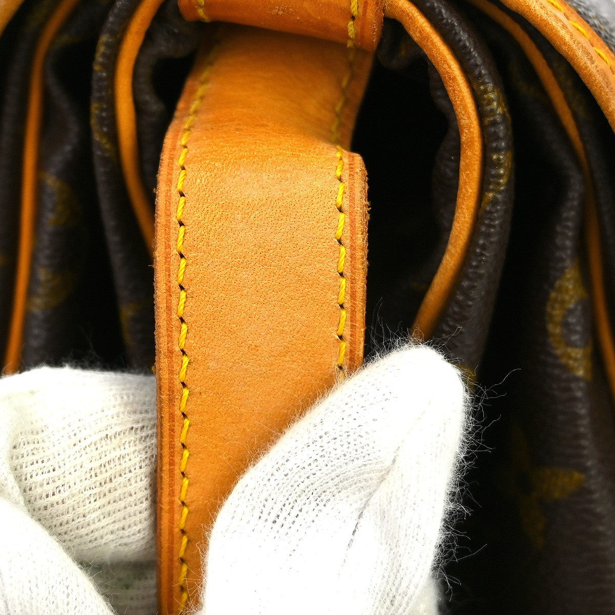 Louis Vuitton Saumur Monogram Brown Canvas Shoulder Bag Bag (Pre-Owned)
