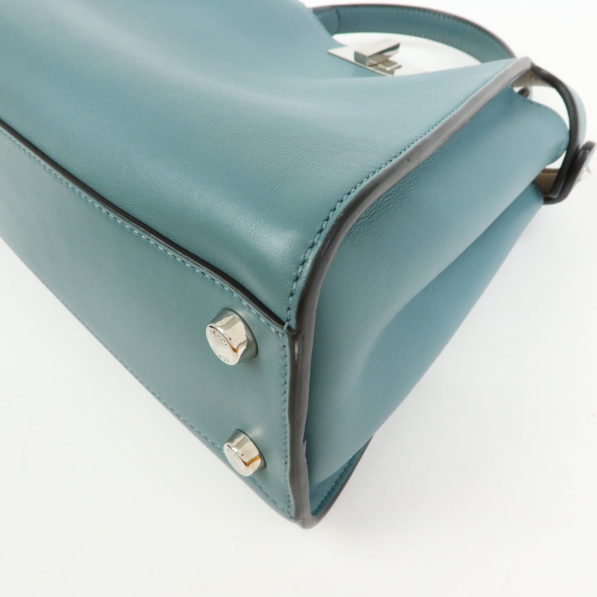 Fendi Peekaboo Essentially Leather Blue Leather Handbag (Pre-Owned)