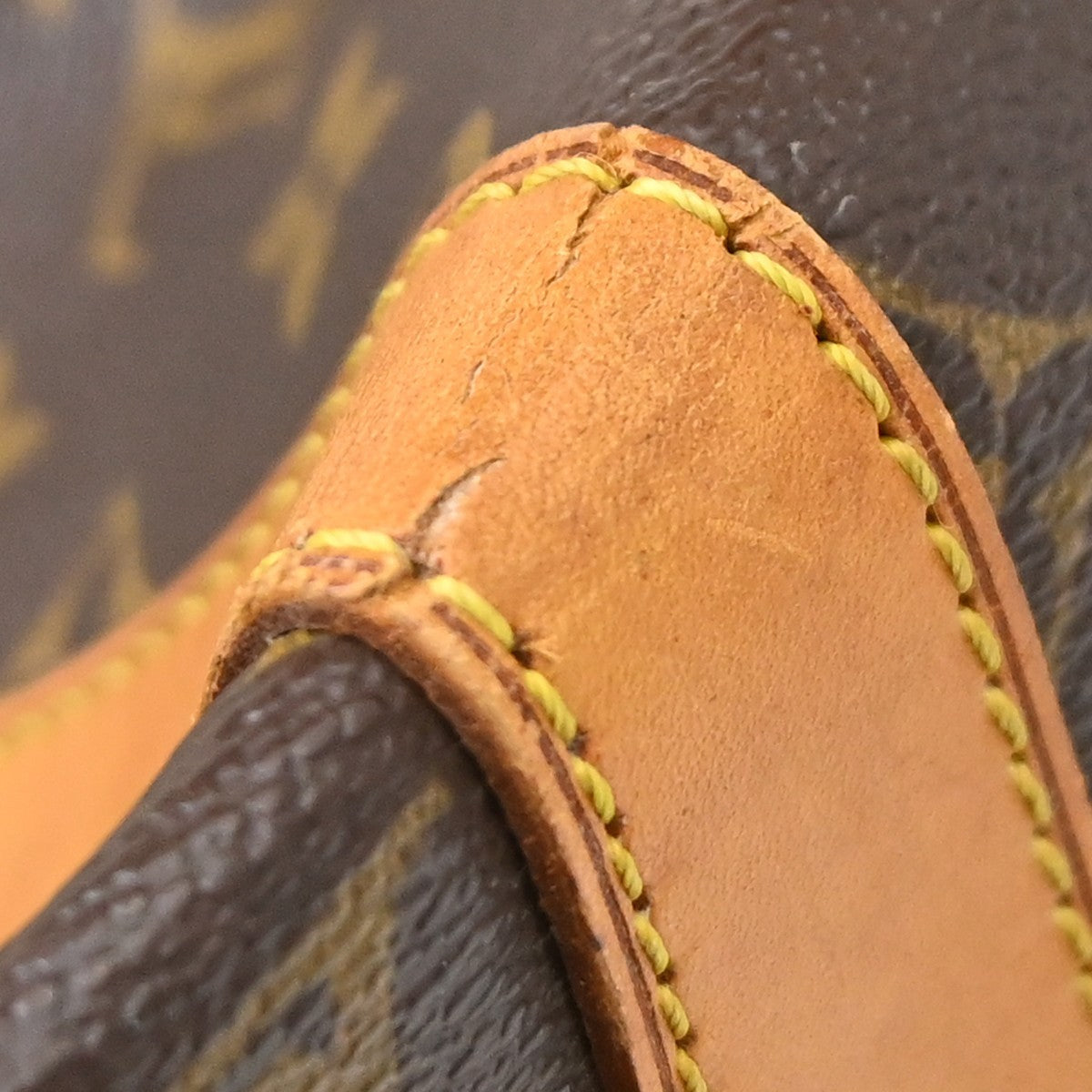 Louis Vuitton Keepall Monogram Canvas Brown Canvas Travel Bag Bag (Pre-Owned)