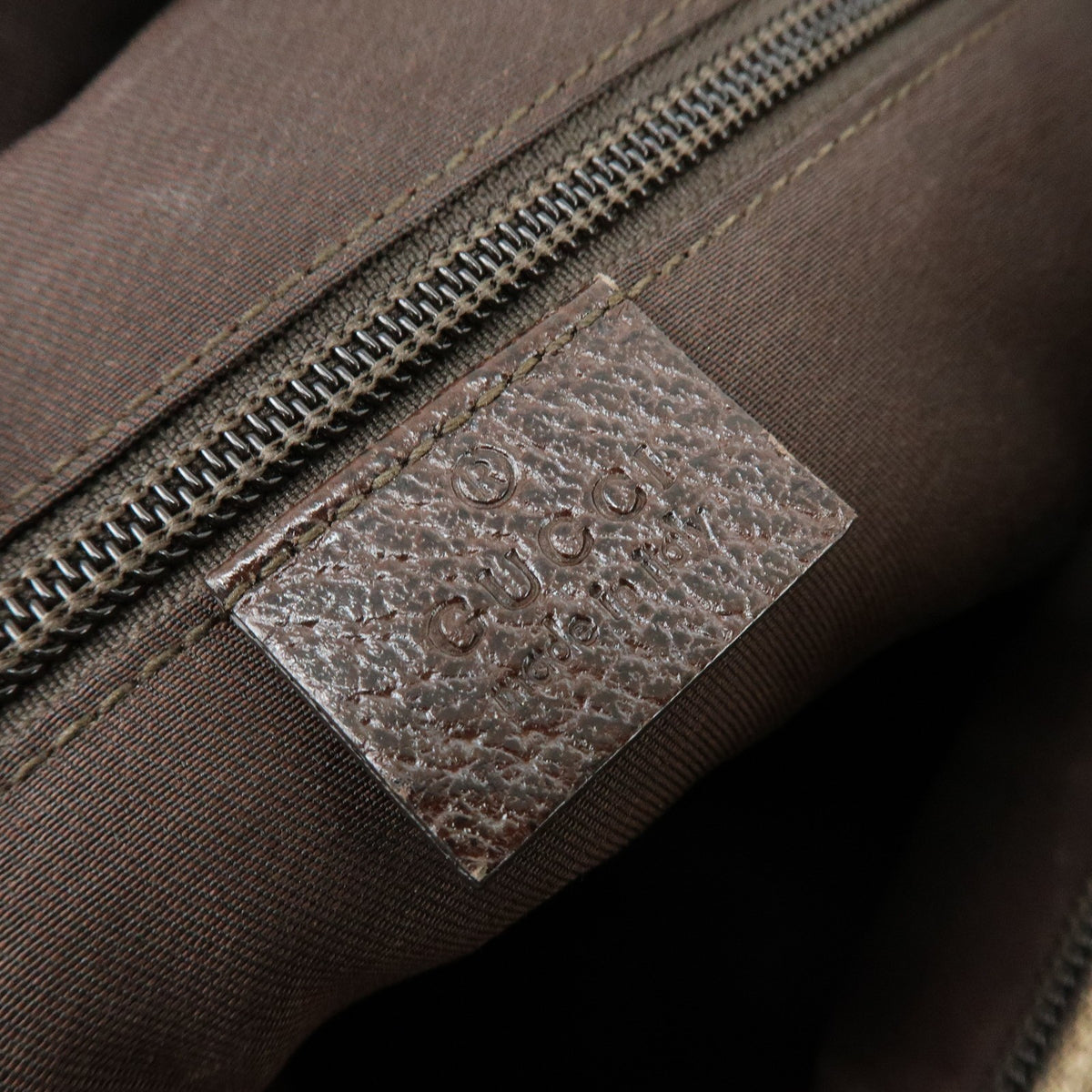 Gucci Web Strap Zip Messenger Gg Canvas Beige Canvas Handbag (Pre-Owned)