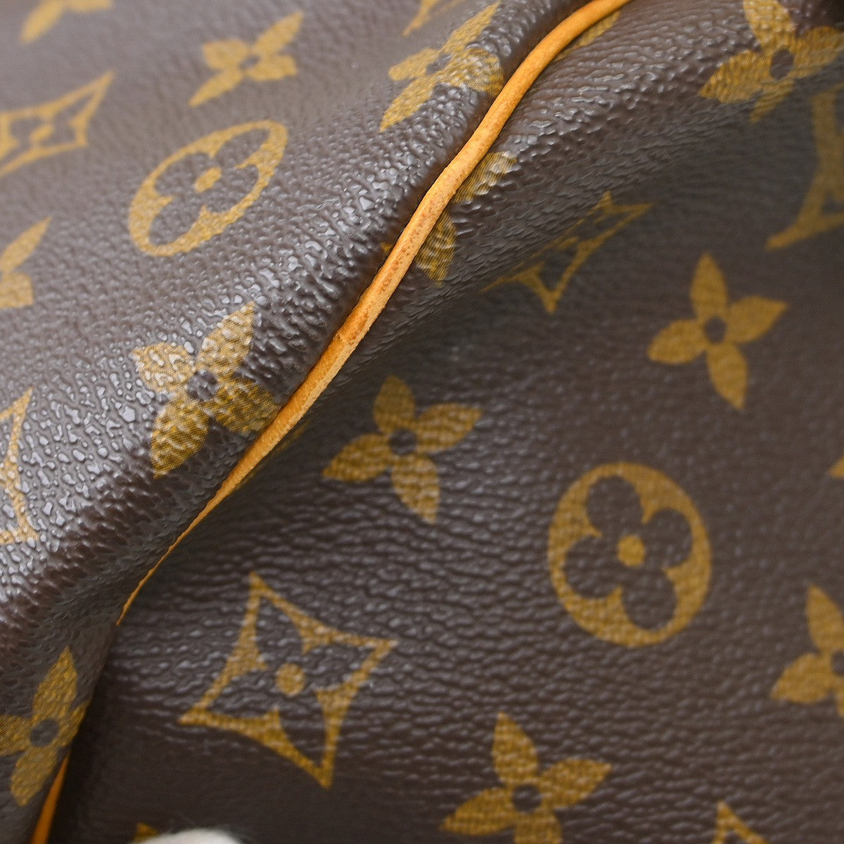 Louis Vuitton Keepall Monogram Canvas Brown Canvas Travel Bag Bag (Pre-Owned)