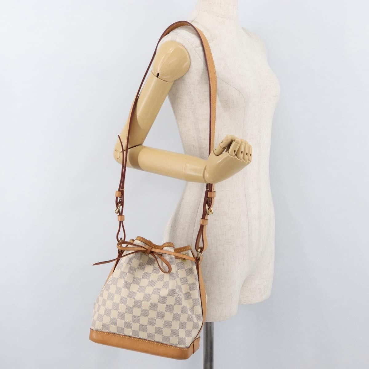 Louis Vuitton Noe Damier Ebene White Canvas Handbag (Pre-Owned)