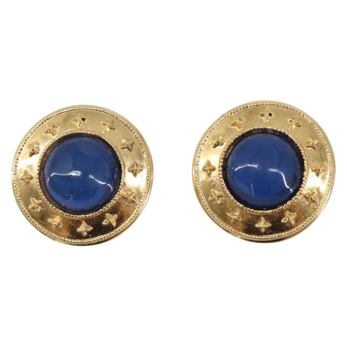 Chanel Vintage Cc Round Clip-On Metal With Gripoix Gold Metal Earrings Jewelry (Pre-Owned)