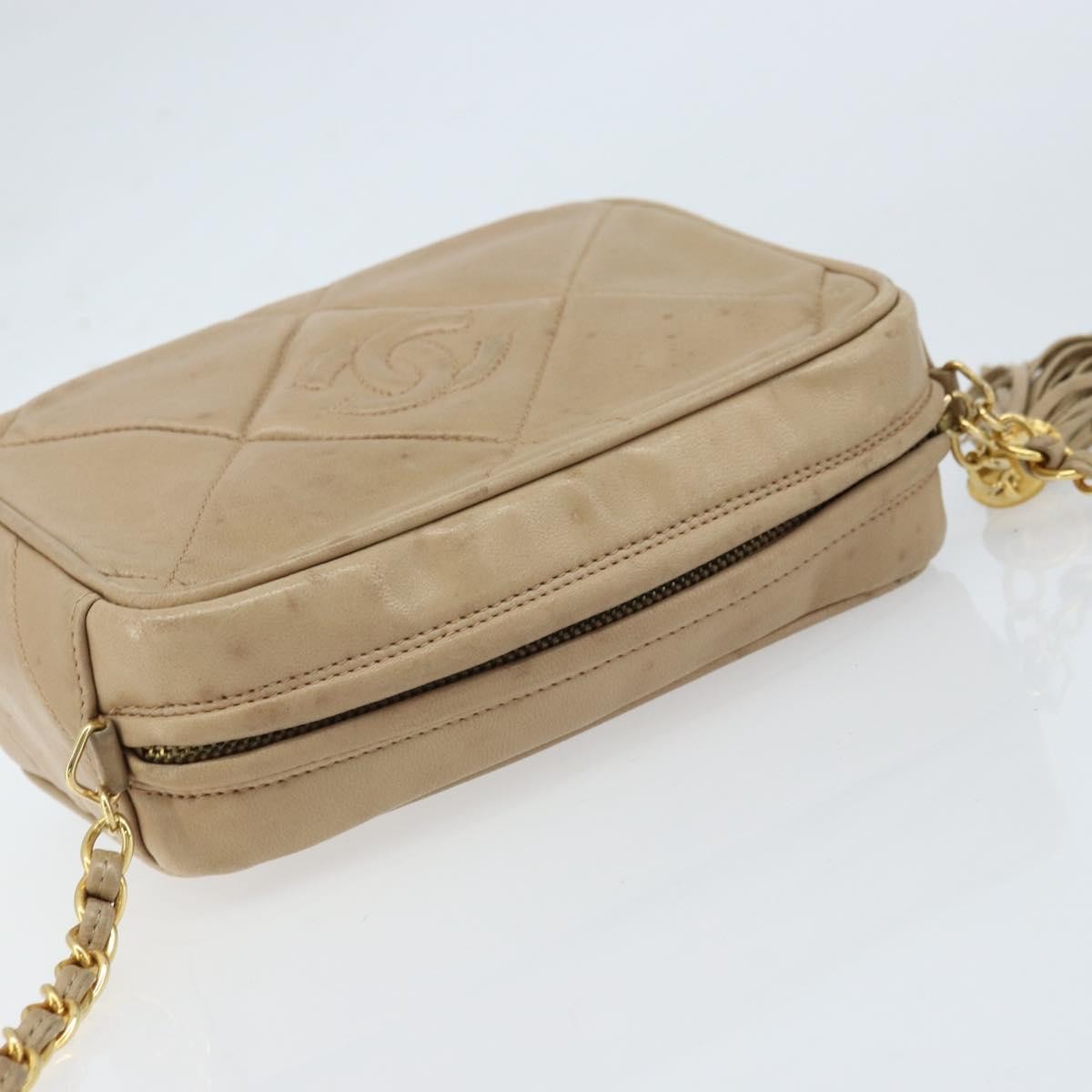 Chanel Vintage Diamond Cc Camera Quilted Lambskin Beige Leather Shoulder Bag Bag (Pre-Owned)