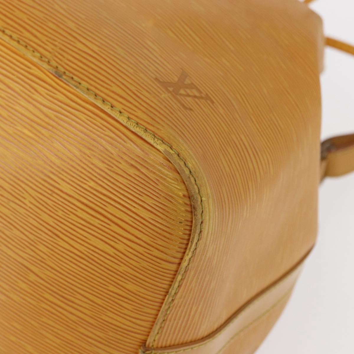 Louis Vuitton Petit Noe Epi Leather Yellow Leather Shoulder Bag Bag (Pre-Owned)