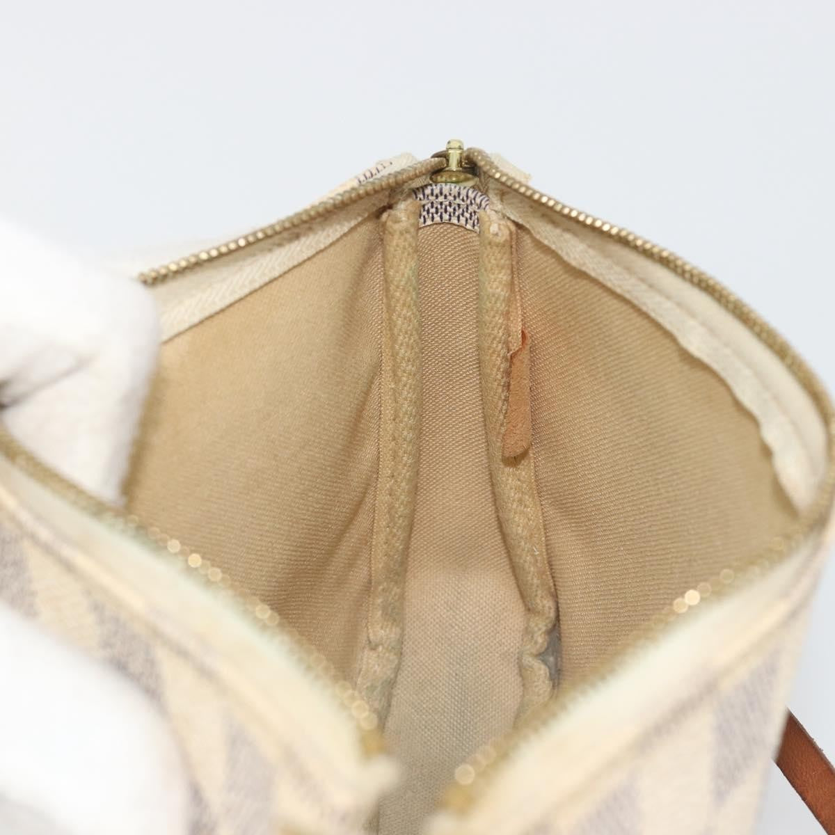 Louis Vuitton Pochette Accessoires Damier Beige Canvas Clutche & Pouche Bag (Pre-Owned)