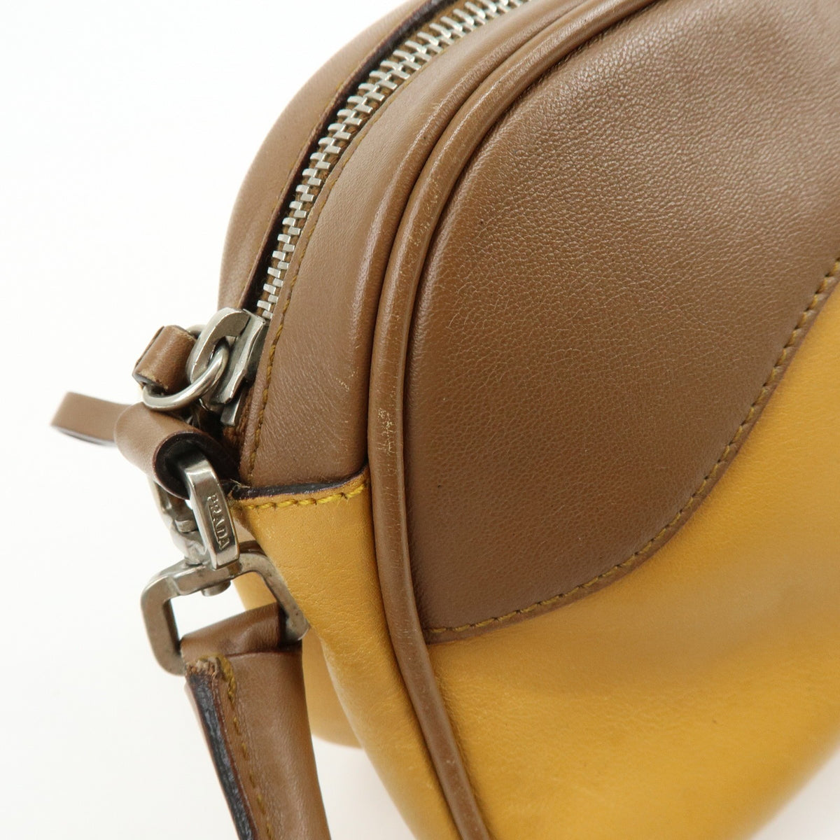 Prada Shoulder Leather Yellow Leather Shoulder Bag Bag (Pre-Owned)