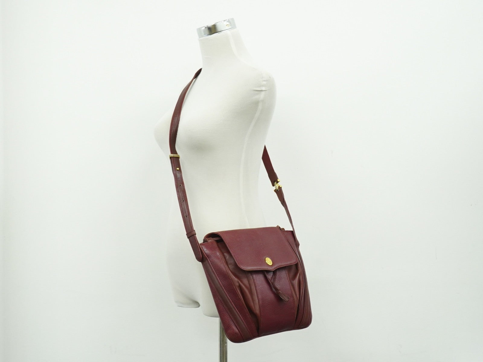 Cartier Vintage Must De Cartier Leather Burgundy Leather Shoulder Bag Bag (Pre-Owned)