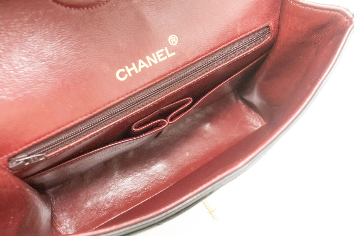 Chanel Timeless - Classic Double Flap Leather Black Leather Handbag (Pre-Owned)