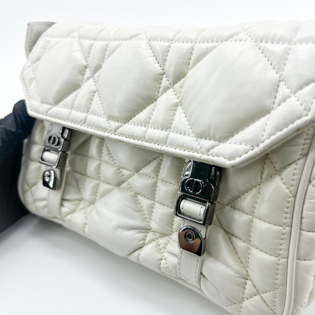 Christian Dior Diorcamp Messenger Padded Macrocannage Quilt Calfskin White Leather Shoulder Bag Bag (Pre-Owned)