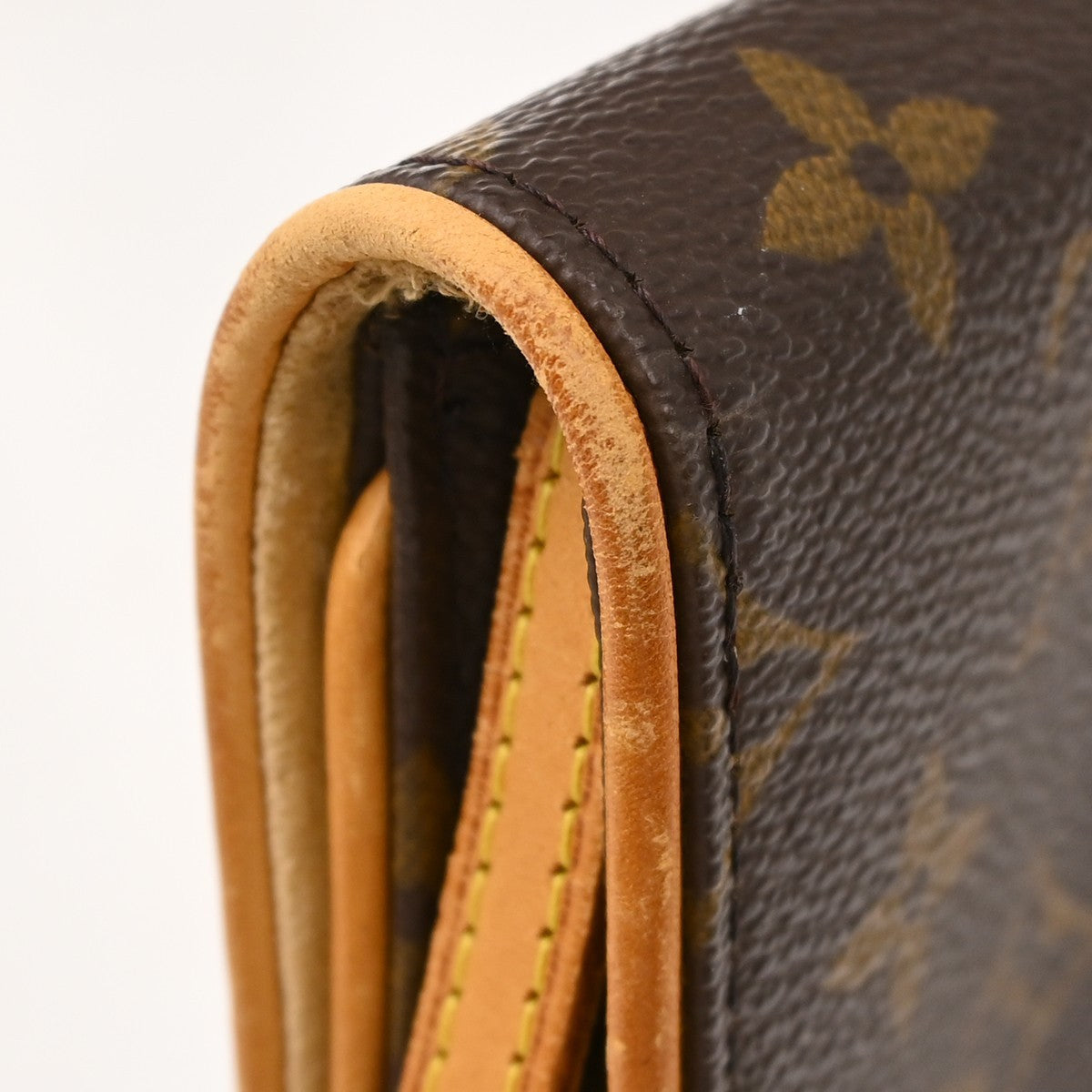 Louis Vuitton Twin Canvas Brown Canvas Clutche & Pouche Bag (Pre-Owned)