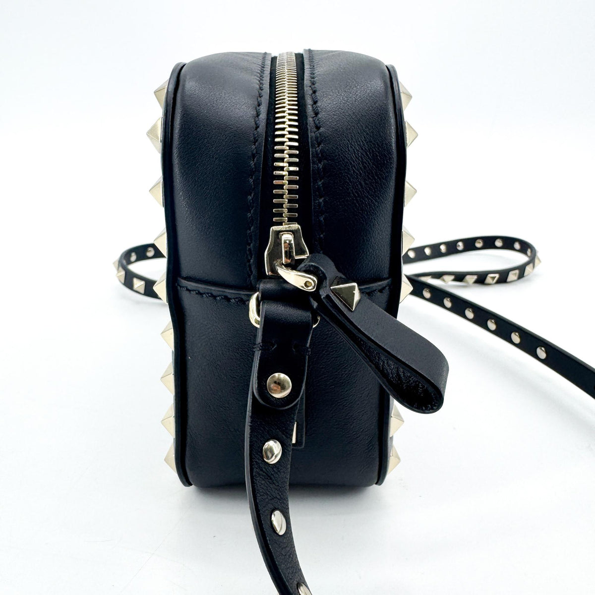Valentino Garavani Rockstud Camera Leather Black Leather Crossbody Bag Bag (Pre-Owned)