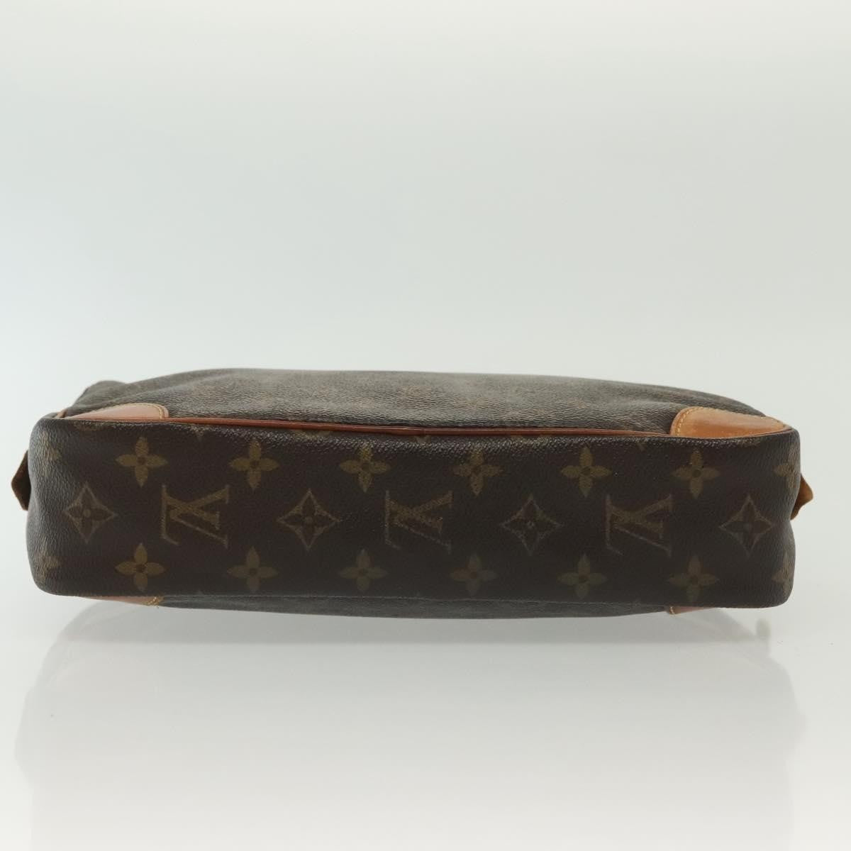 Louis Vuitton Compiegne Canvas Brown Canvas Clutche & Pouche Bag (Pre-Owned)