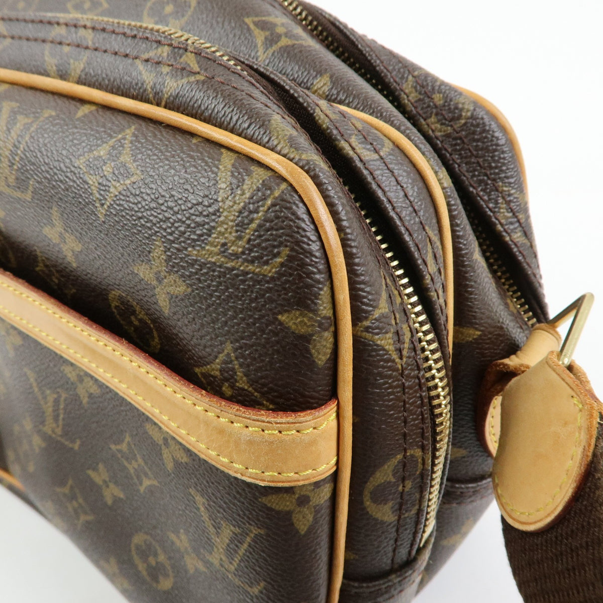 Louis Vuitton Reporter Monogram Canvas Brown Canvas Shoulder Bag Bag (Pre-Owned)