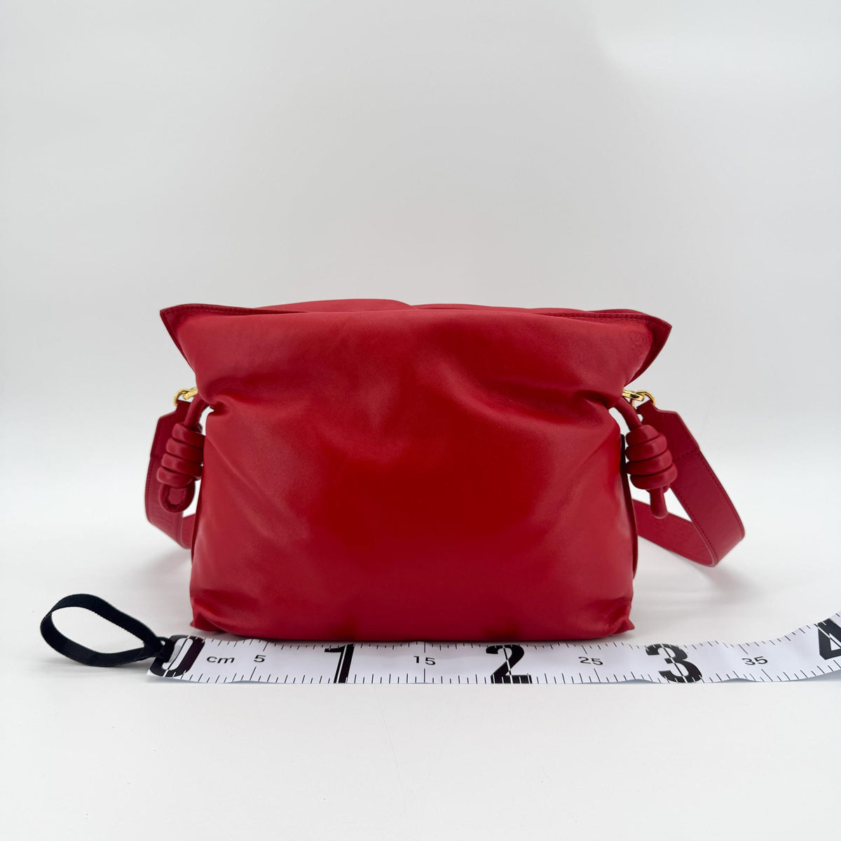 Loewe Monochrome Flamenco Convertible Clutch Leather Red Leather Clutche & Pouche Bag (Pre-Owned)