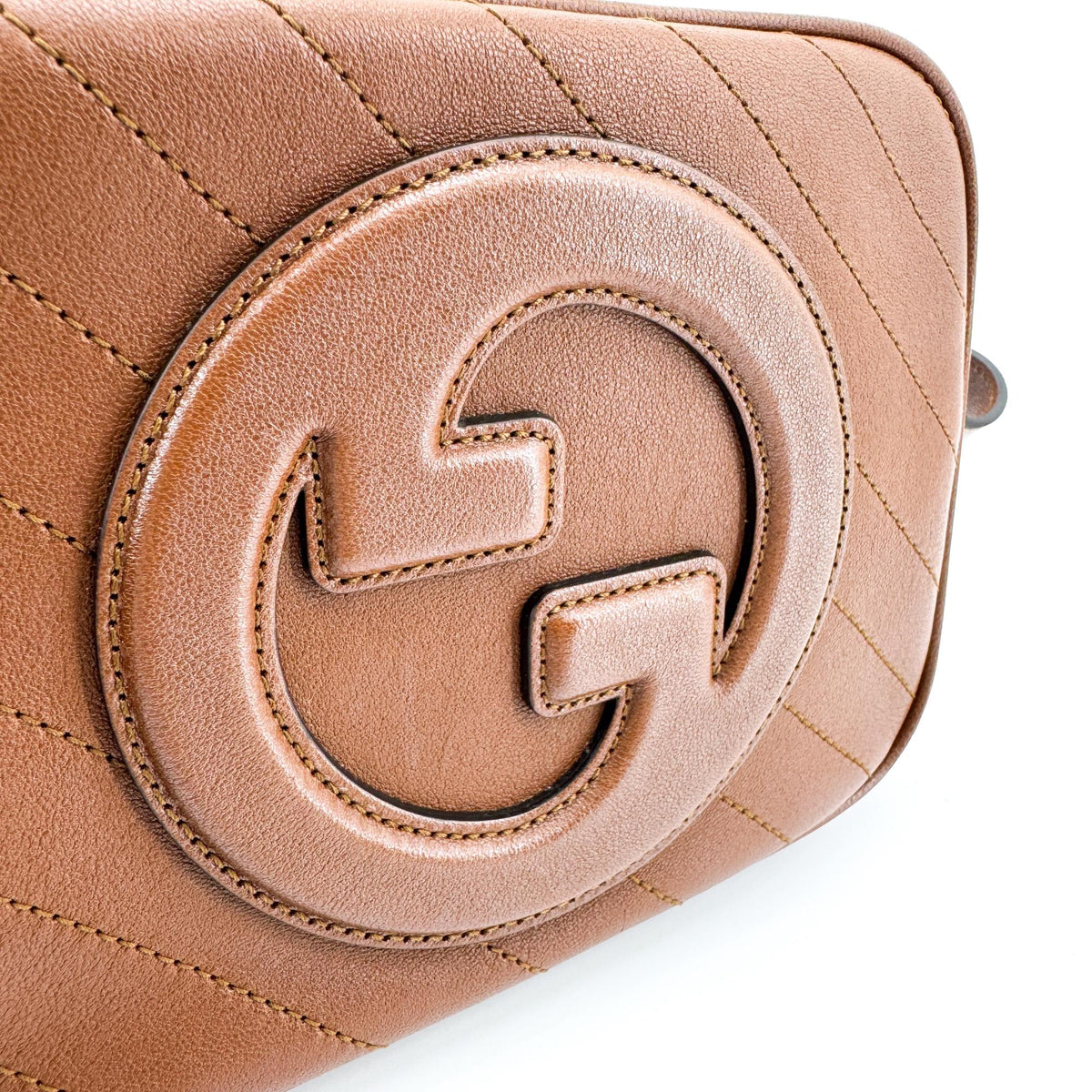 Gucci Blondie Nm Camera Diagonal Quilted Leather Brown Leather Shoulder Bag Bag (Pre-Owned)