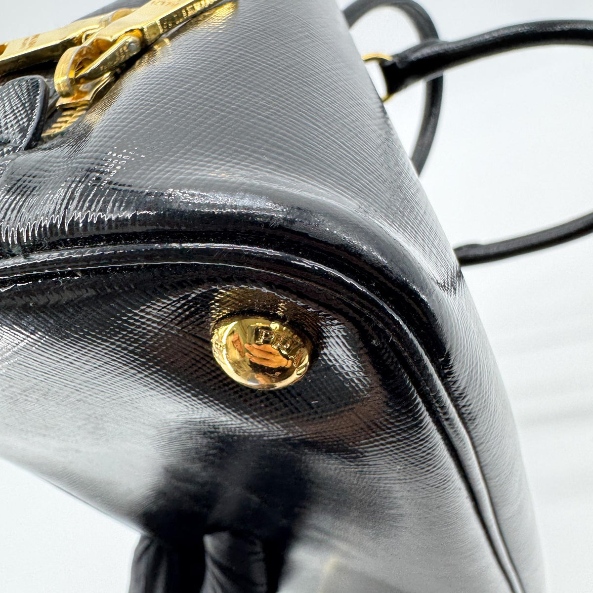 Prada Promenade Vernice Saffiano Leather Black Leather Handbag (Pre-Owned)
