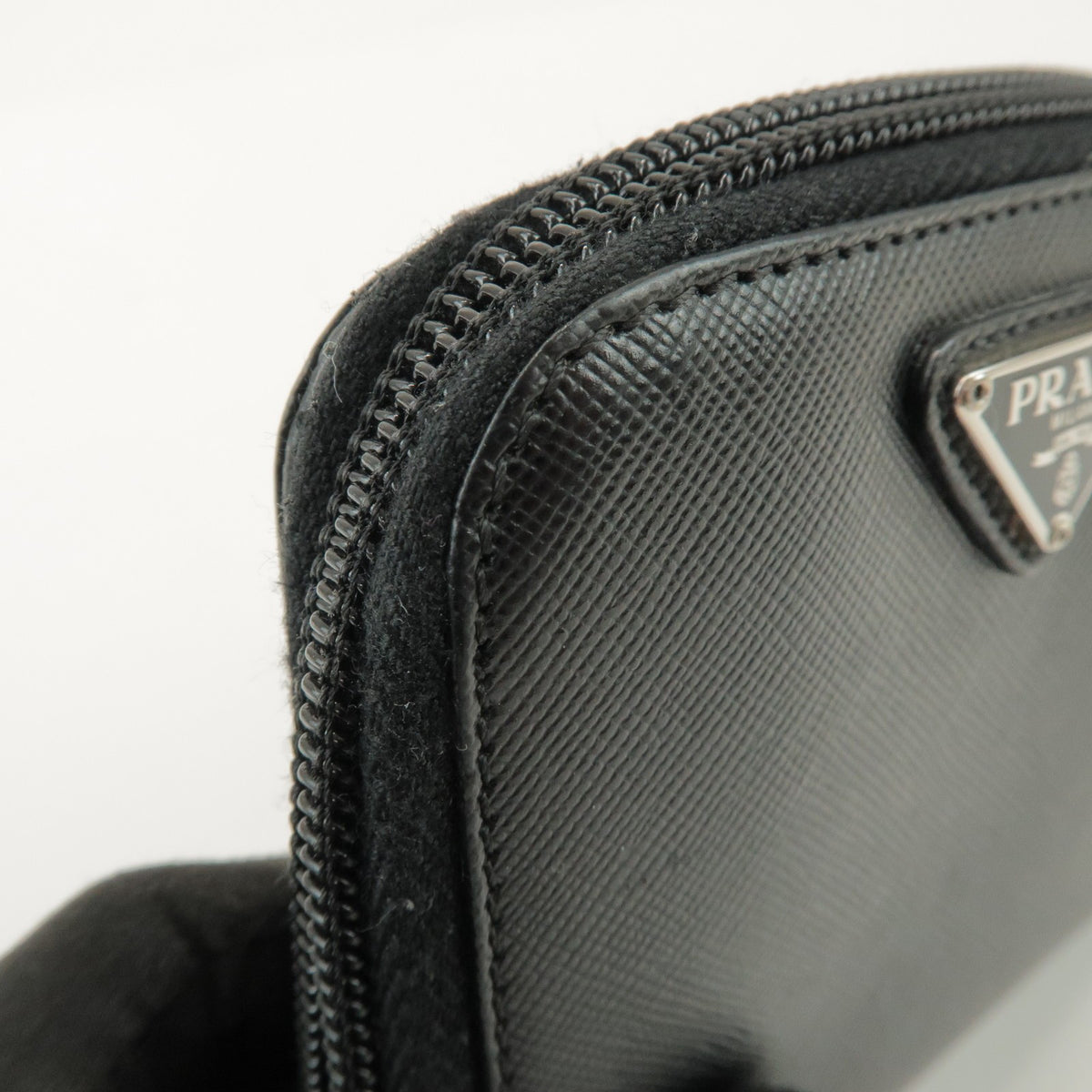 Prada Bifold Zip Around Saffiano Leather Black Leather Wallets Accessory (Pre-Owned)