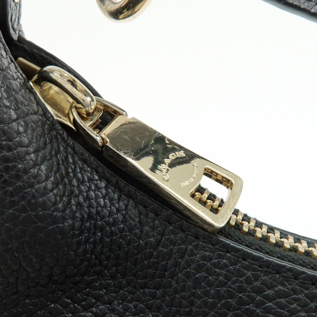 Coach Shoulder Leather Black Leather Handbag (Pre-Owned)