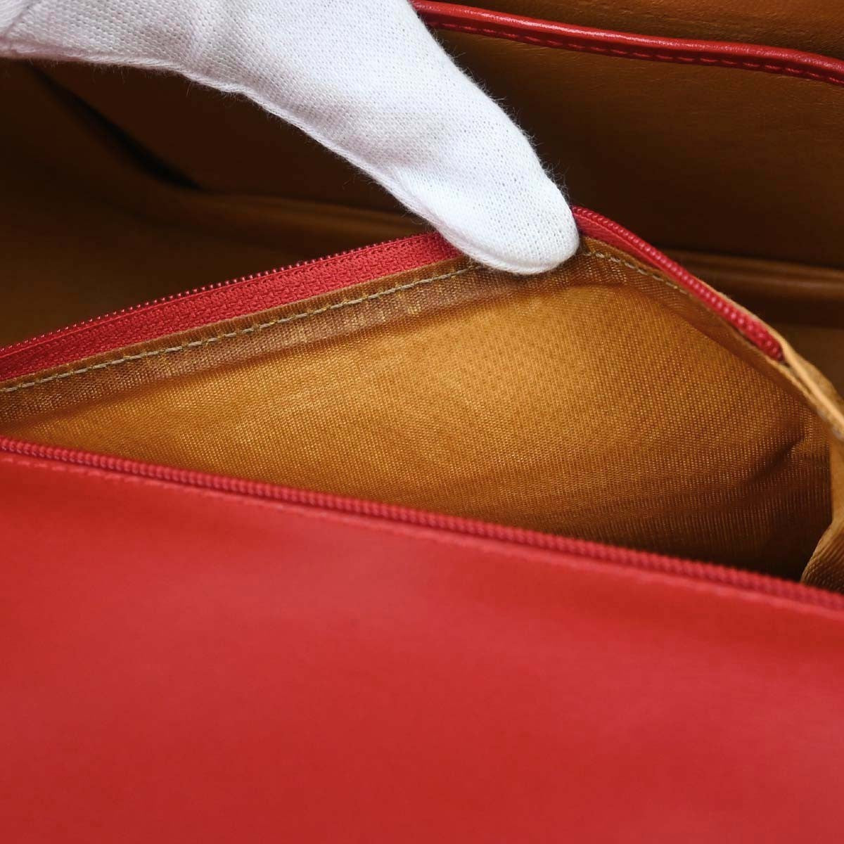 Gucci Vintage Convertible Bamboo Top Handle Leather Red Leather Handbag (Pre-Owned)