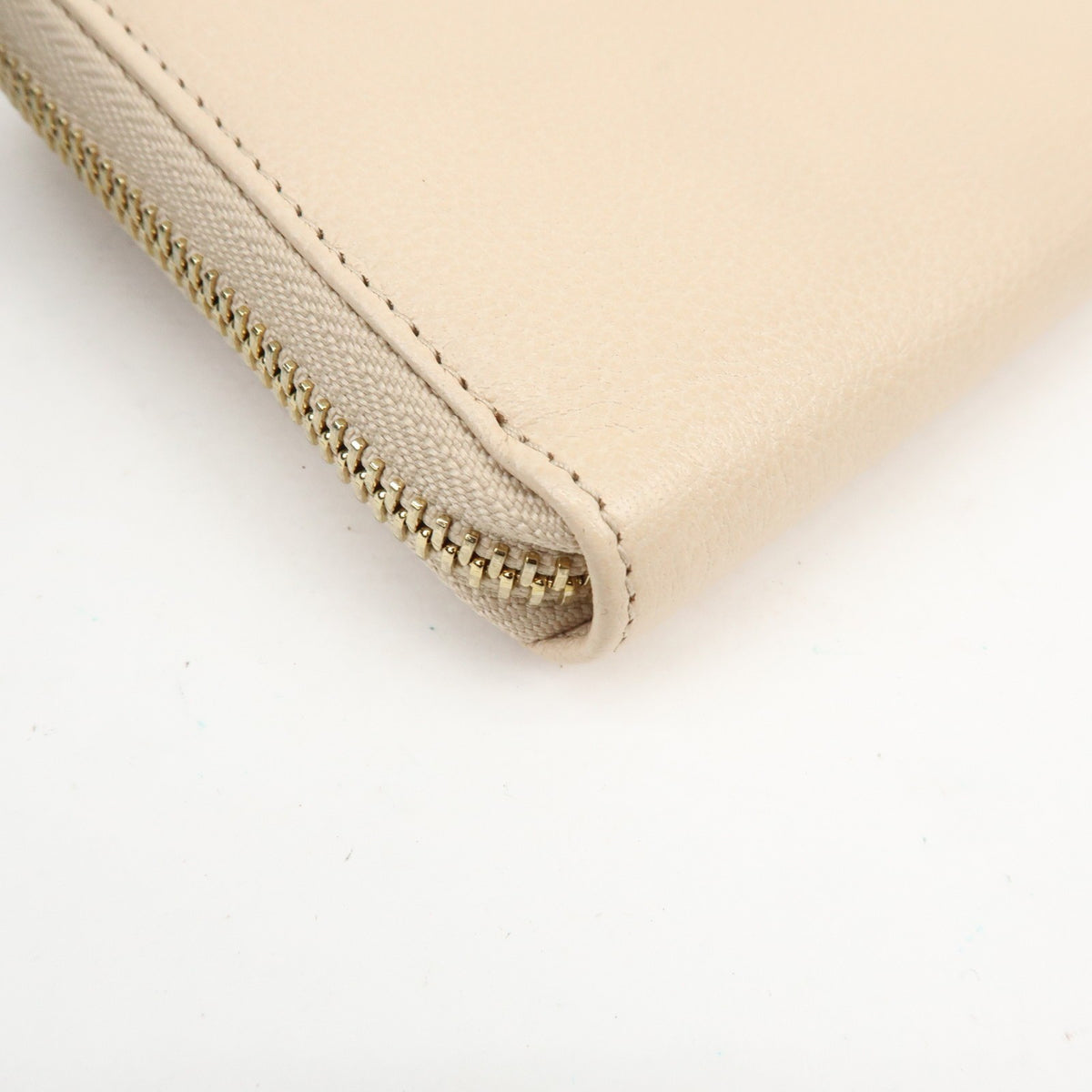 Bvlgari Serpenti Forever Zip Around Leather Beige Leather Wallets Accessory (Pre-Owned)