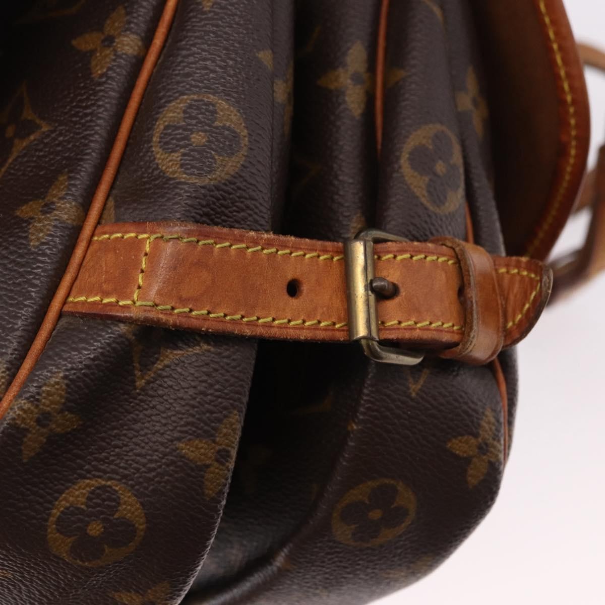 Louis Vuitton Saumur Monogram Brown Canvas Shoulder Bag Bag (Pre-Owned)