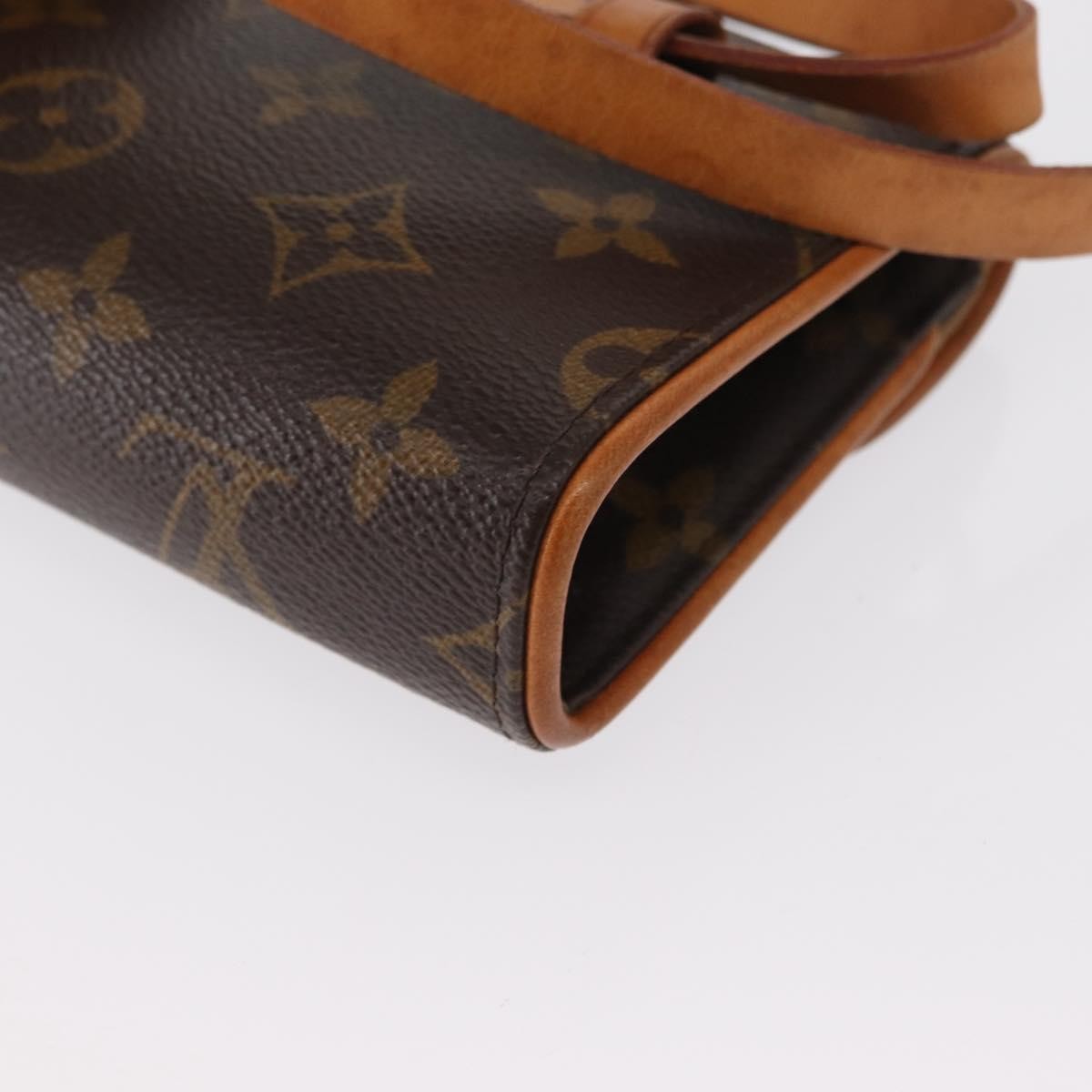 Louis Vuitton Florentine Waist Monogram Canvas Brown Canvas Handbag (Pre-Owned)