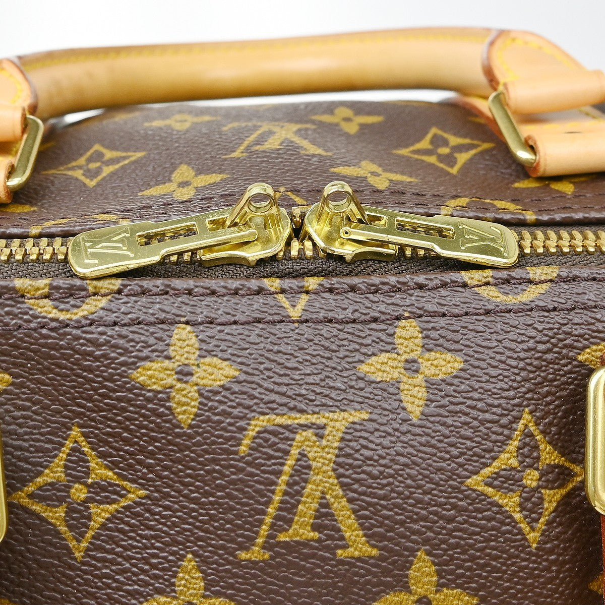 Louis Vuitton Keepall Monogram Canvas Brown Canvas Travel Bag Bag (Pre-Owned)
