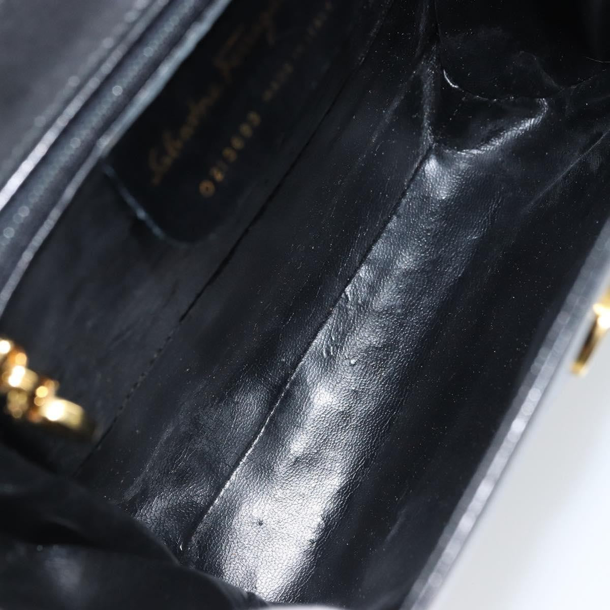 Salvatore Ferragamo Vintage Leather Black Leather Shoulder Bag Bag (Pre-Owned)