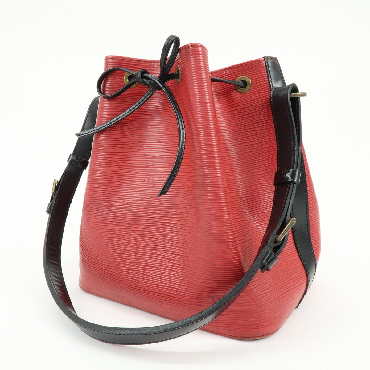 Louis Vuitton Bicolor Petit Noe Epi Leather Red Leather Handbag (Pre-Owned)