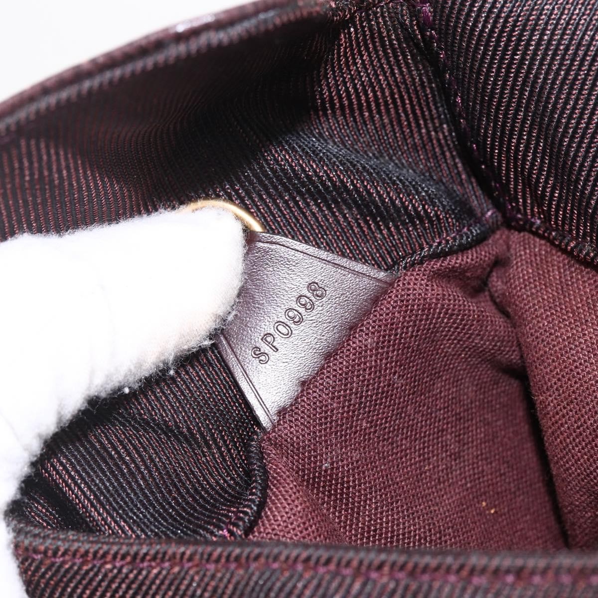 Louis Vuitton Dersou Taiga Leather And Canvas Brown Leather Shoulder Bag Bag (Pre-Owned)
