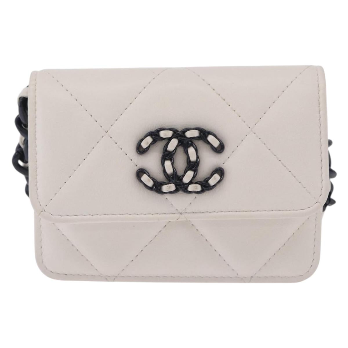 Chanel 19 Flap Coin Purse Belt Quilted Lambskin White Leather Clutche & Pouche Bag (Pre-Owned)