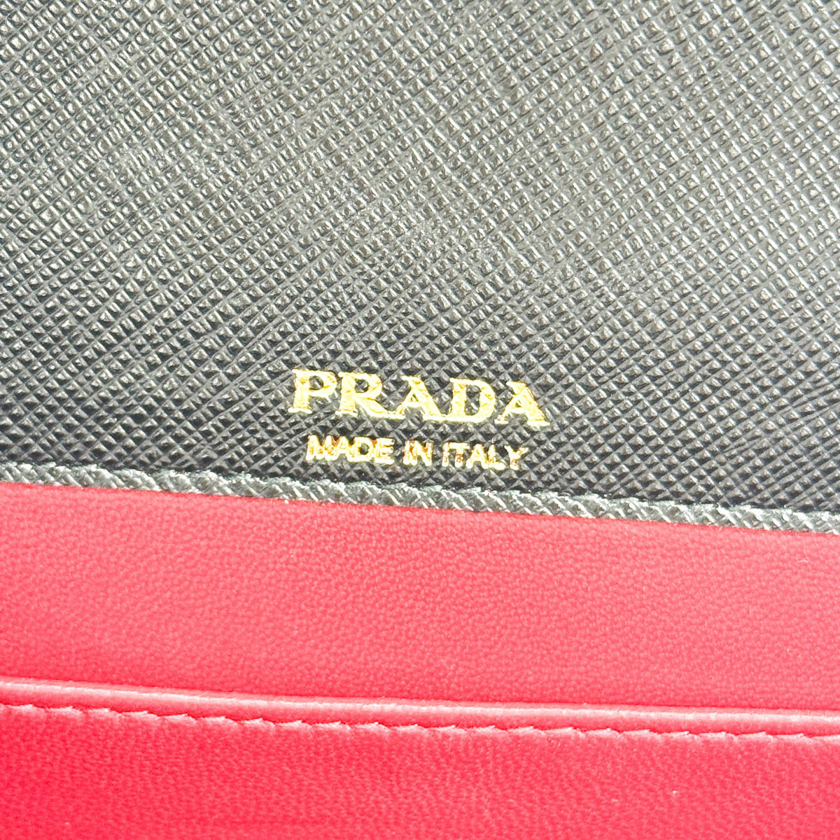 Prada Flap Card Case On Chain Saffiano Leather Black Leather Card Holders Accessory (Pre-Owned)
