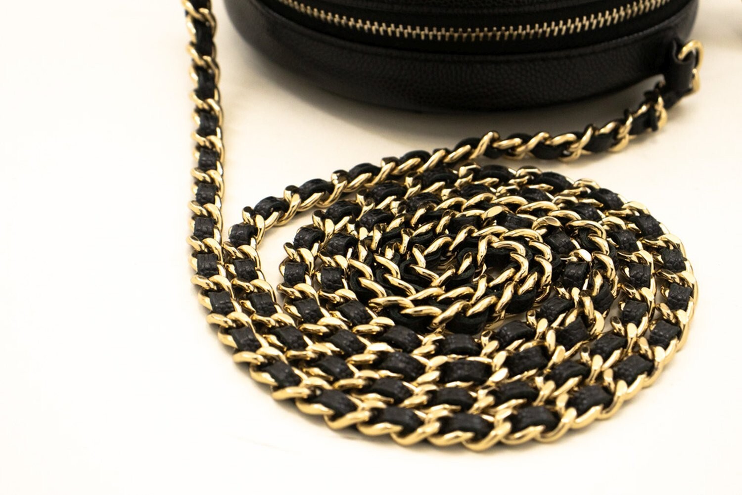 Chanel Round Compartment Clutch With Chain Quilted Caviar Leather Black Calfskin Clutche & Pouche Bag (Pre-Owned)
