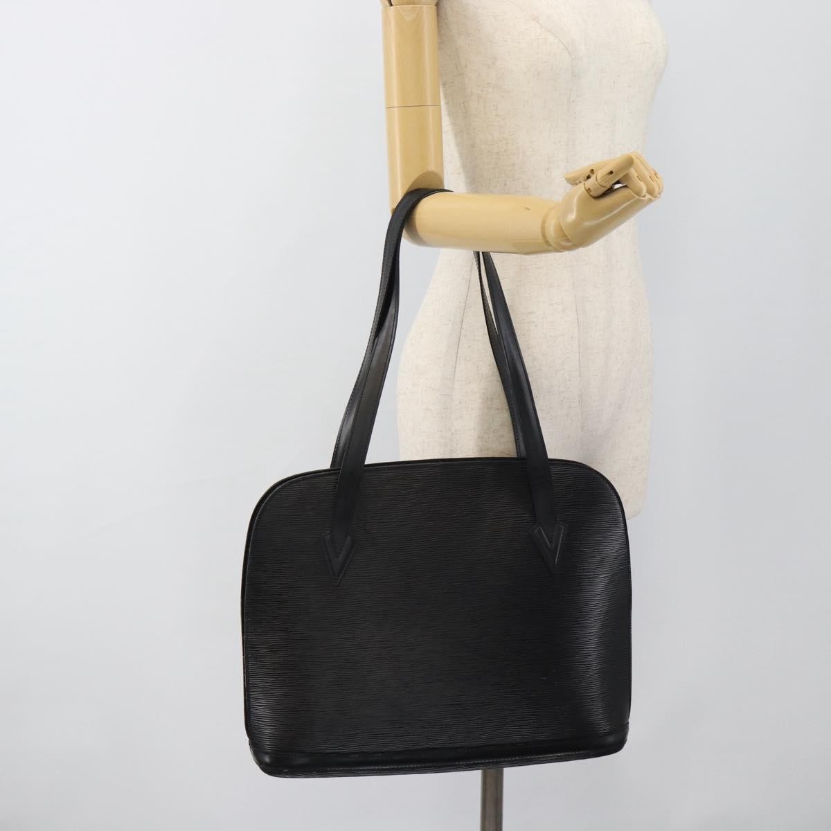 Louis Vuitton Lussac Epi Leather Black Leather Handbag (Pre-Owned)