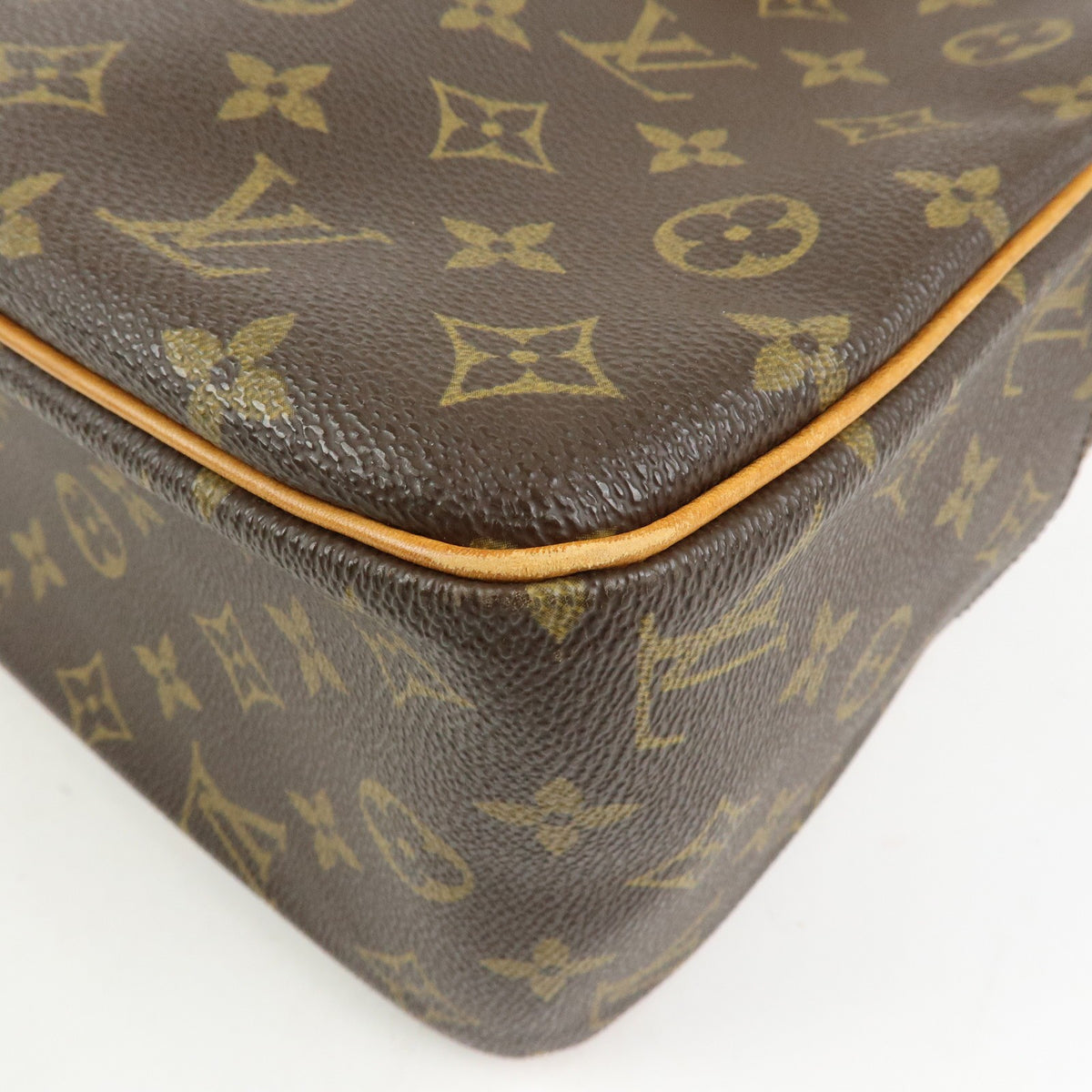 Louis Vuitton Cite Monogram Canvas Brown Canvas Handbag (Pre-Owned)