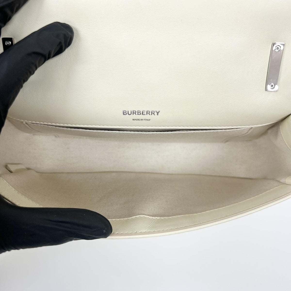 Burberry Lola Wallet On Chain Quilted Leather Ecru Leather Crossbody Bag Bag (Pre-Owned)