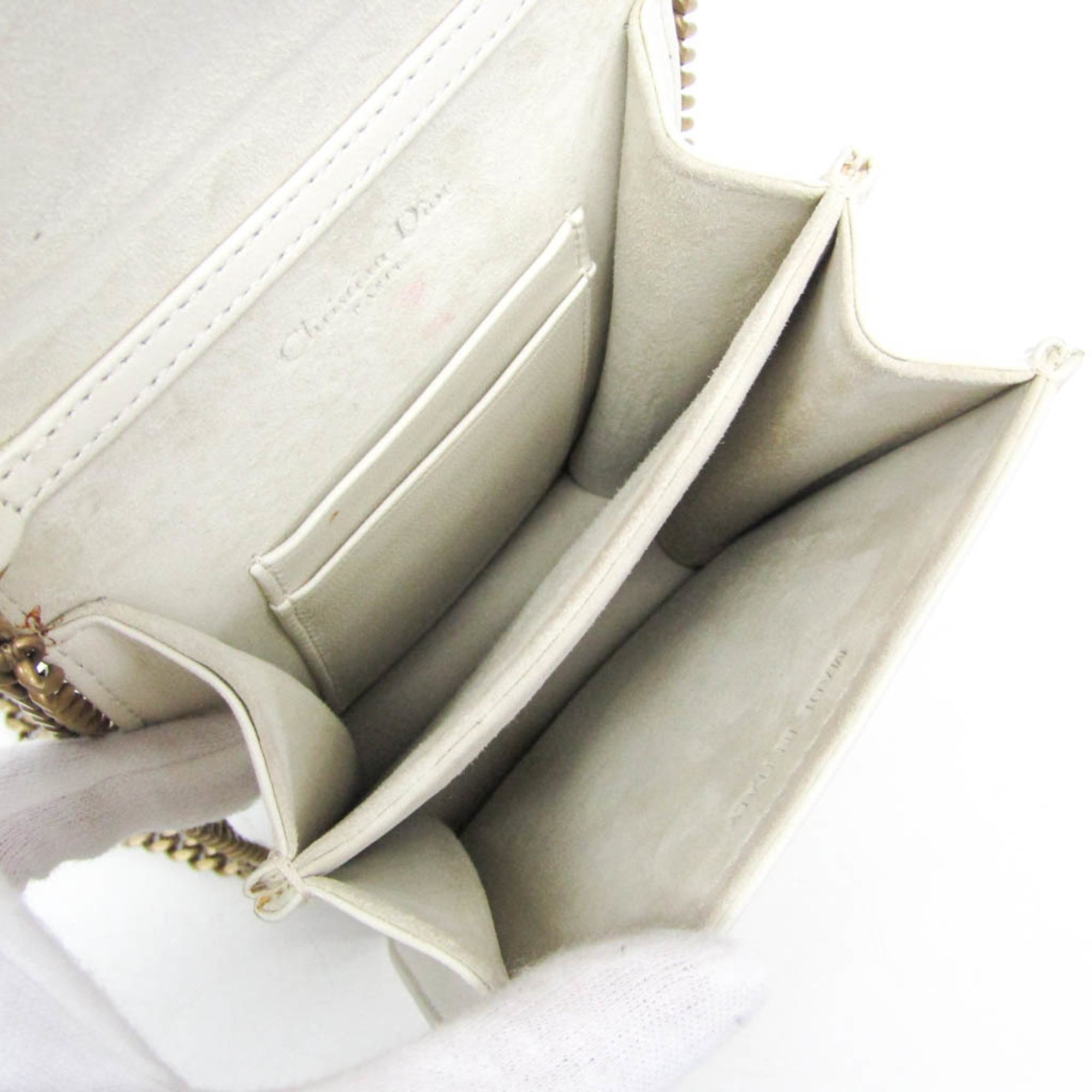 Christian Dior Diorama Vertical Clutch On Chain Studded Leather White Leather Clutche & Pouche Bag (Pre-Owned)