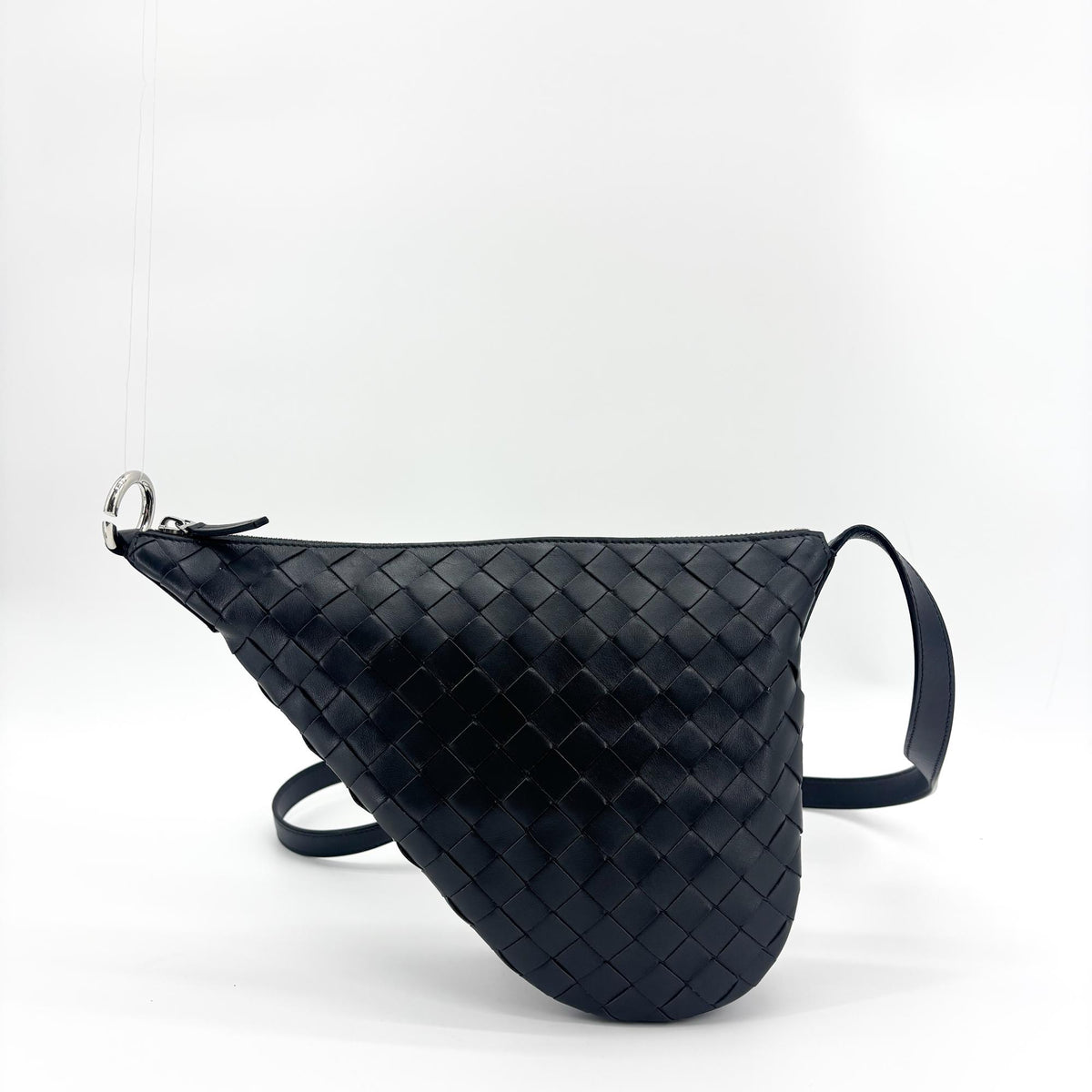 Bottega Veneta Virgule Intrecciato Nappa Black Leather Shoulder Bag Bag (Pre-Owned)