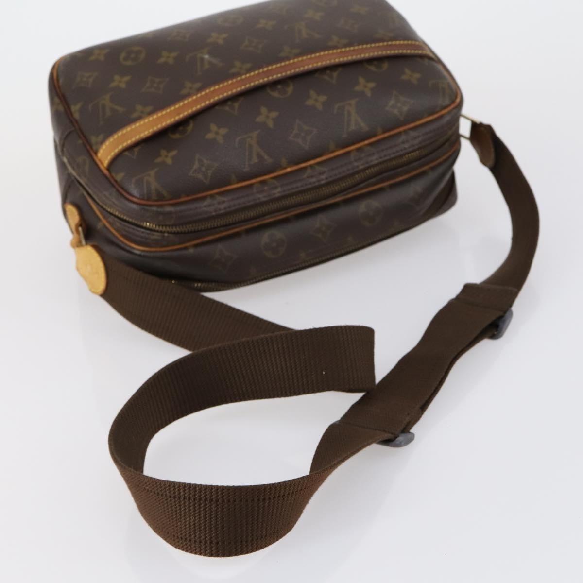 Louis Vuitton Reporter Monogram Canvas Brown Canvas Shoulder Bag Bag (Pre-Owned)