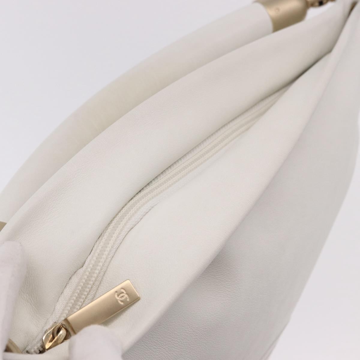 Chanel Vintage Cc Handle Bucket Leather White Leather Handbag (Pre-Owned)