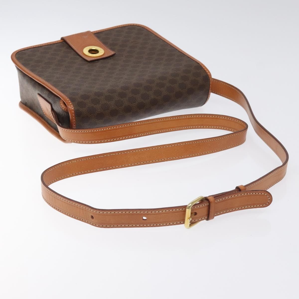 Celine Vintage Macadam Circle Logo Canvas And Leather Brown Canvas Shoulder Bag Bag (Pre-Owned)