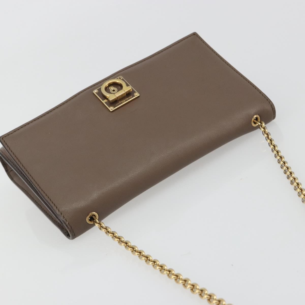 Salvatore Ferragamo Gancini Chain Leather Gray Leather Shoulder Bag Bag (Pre-Owned)