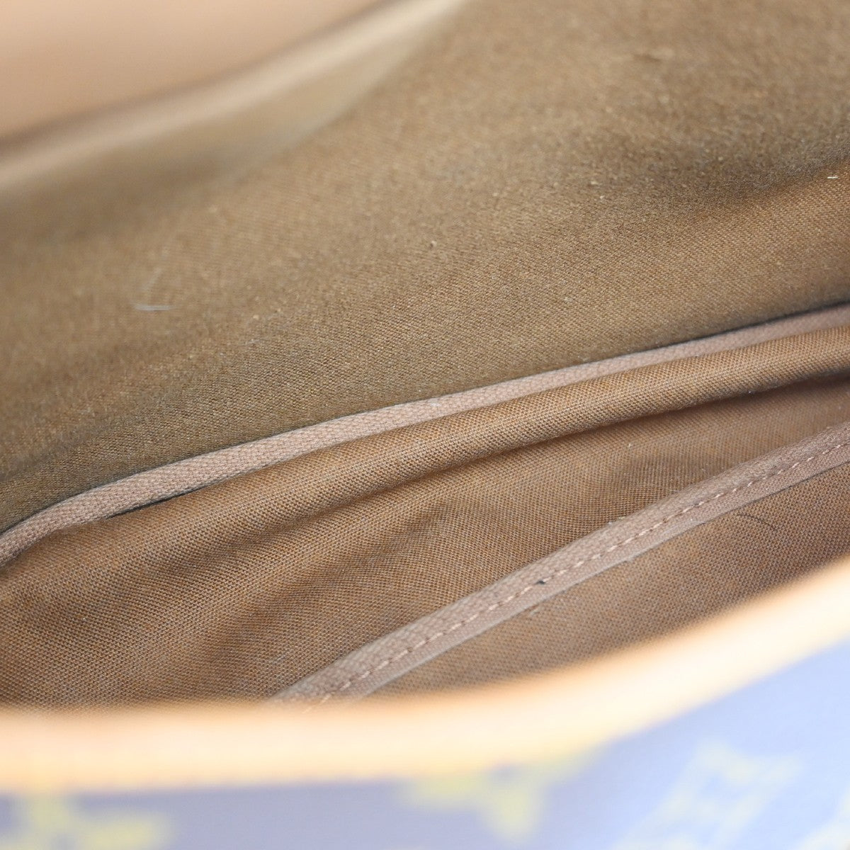 Louis Vuitton Saumur Monogram Canvas Brown Canvas Shoulder Bag Bag (Pre-Owned)