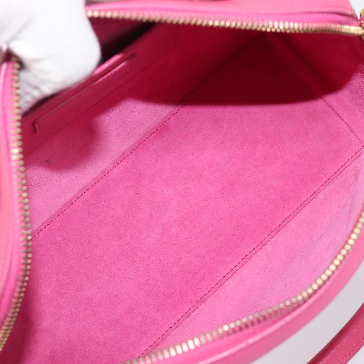 Saint Laurent Classic Duffle Leather Pink Leather Handbag (Pre-Owned)