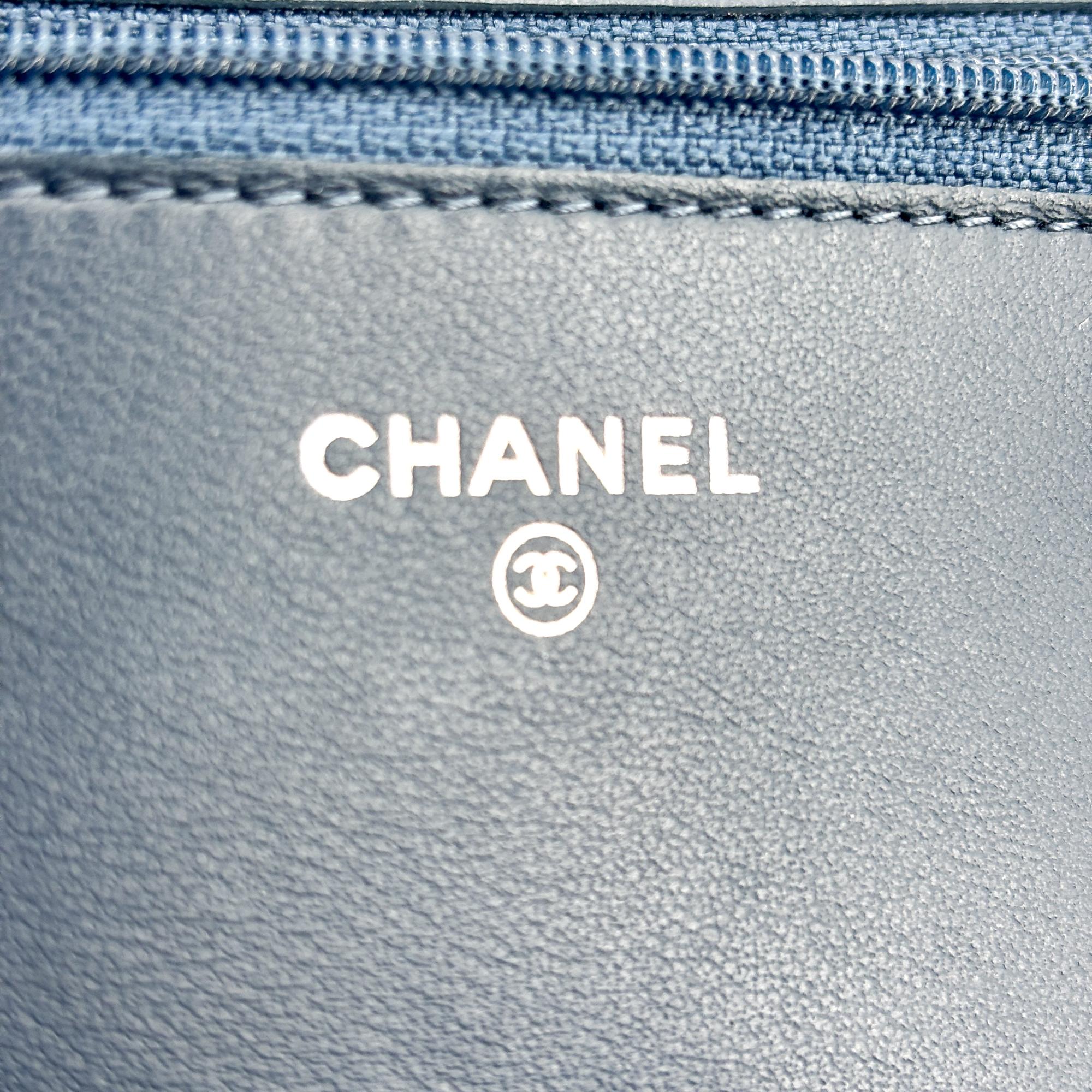 Chanel Boy Wallet On Chain Quilted Caviar Navy Leather Shoulder Bag Bag (Pre-Owned)