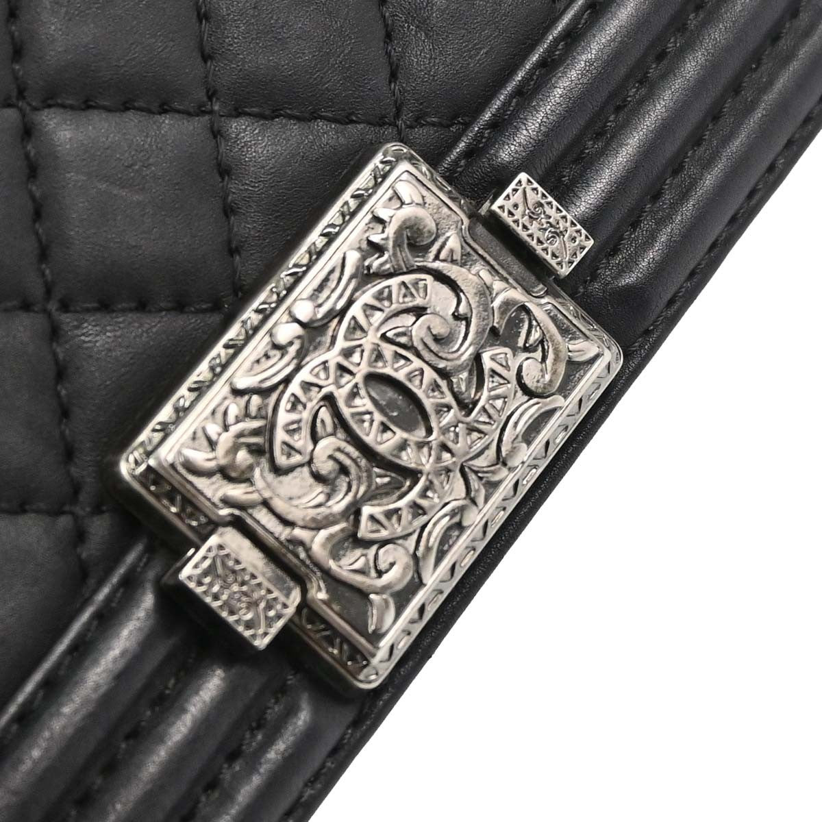 Chanel Paris-Dallas Compartment Boy Flap Quilted Calfskin With Metal Adornments Black Leather Shoulder Bag Bag (Pre-Owned)